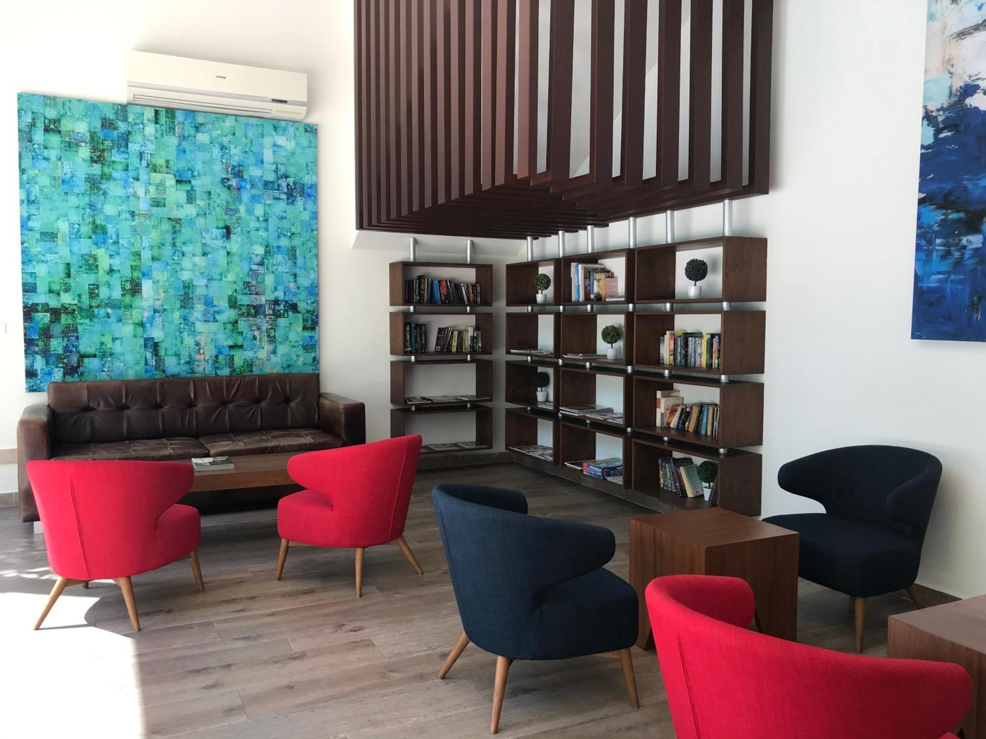 Beautiful Location, Large Pool And Fast 150mg Wifi Apartamento *